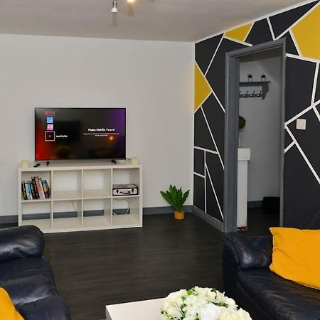 Perfect For Contractors, Tvs In Every Bedroom Craigavon Dış mekan fotoğraf