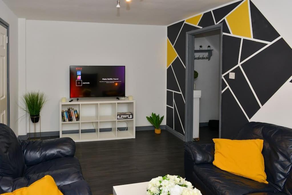 Perfect For Contractors, Tvs In Every Bedroom Craigavon Dış mekan fotoğraf