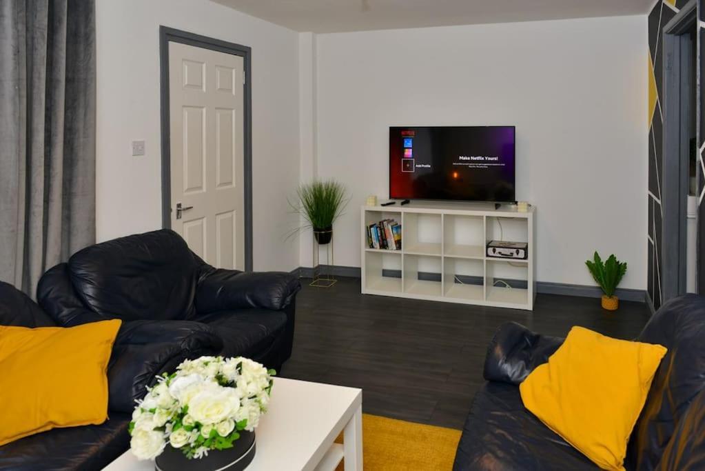 Perfect For Contractors, Tvs In Every Bedroom Craigavon Dış mekan fotoğraf